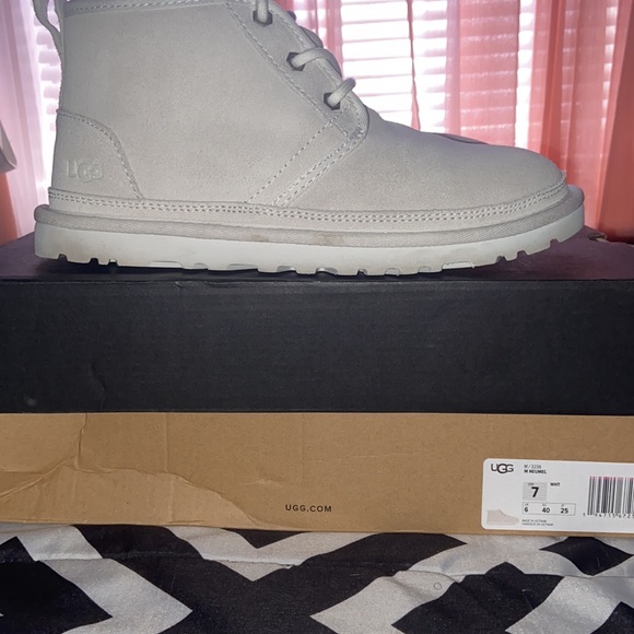 Light Grey Mens Uggs - Picture 4 of 4